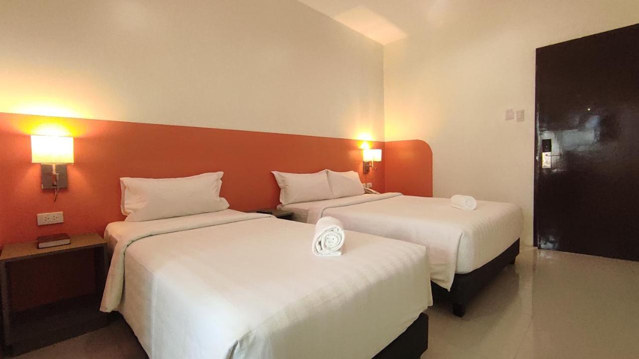 Travelbee Airport Inn Lapu-Lapu City Eksteriør bilde