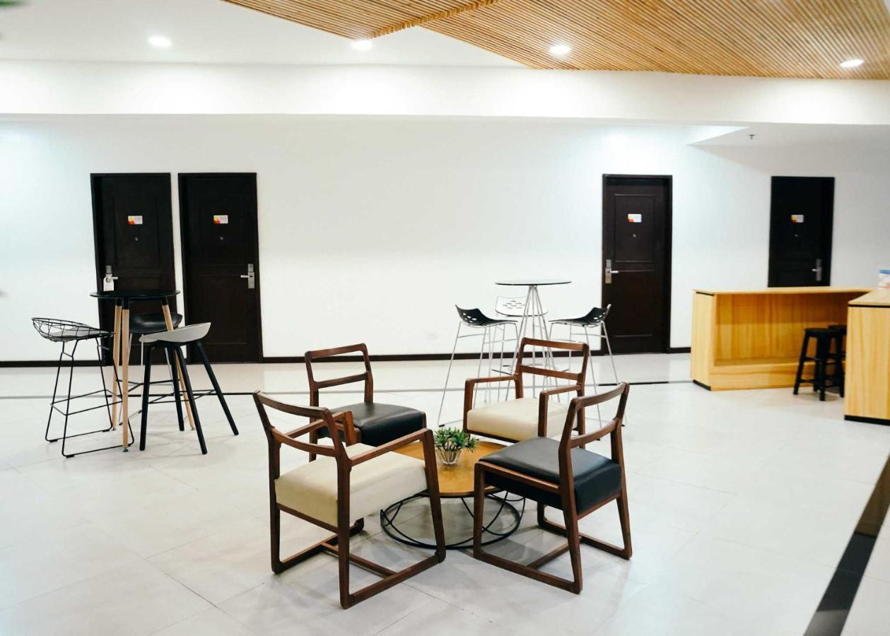 Travelbee Airport Inn Lapu-Lapu City Eksteriør bilde