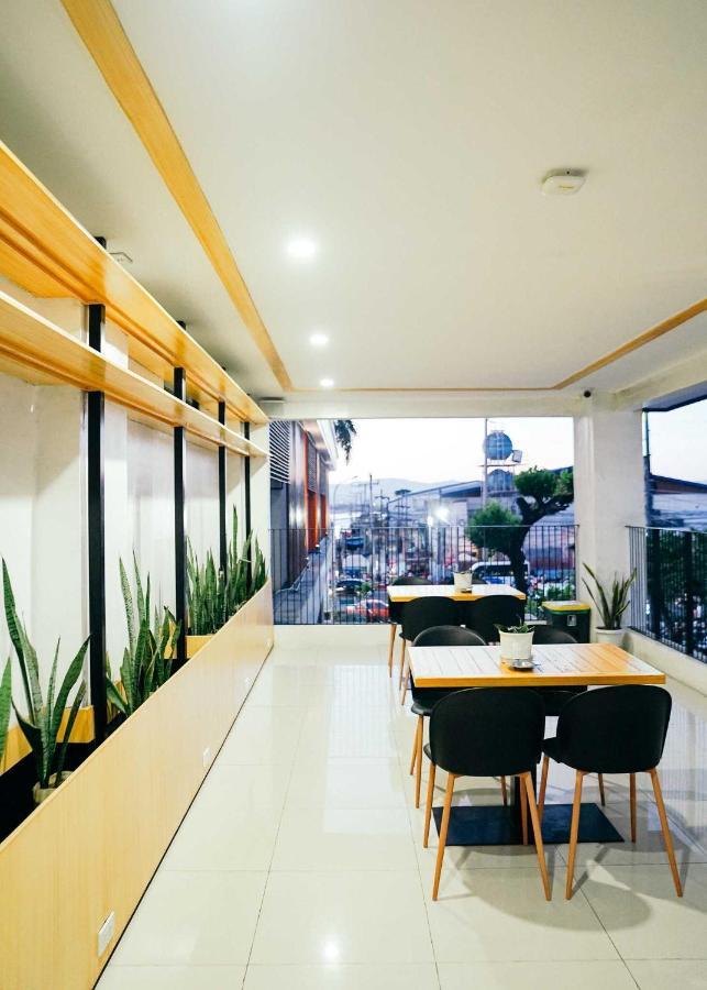 Travelbee Airport Inn Lapu-Lapu City Eksteriør bilde