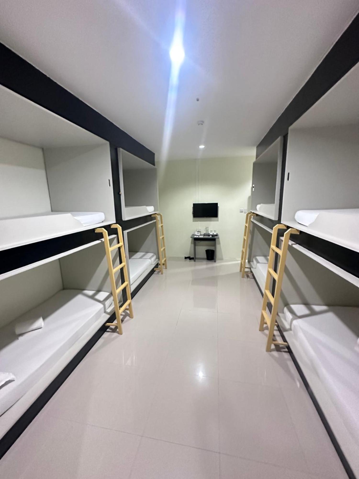 Travelbee Airport Inn Lapu-Lapu City Eksteriør bilde