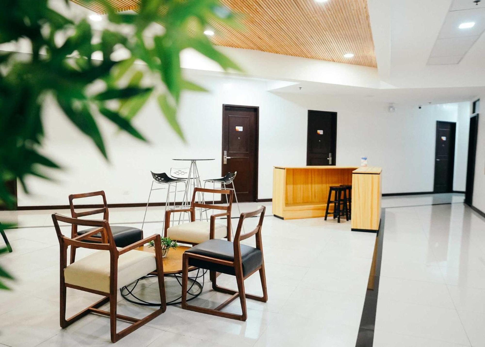 Travelbee Airport Inn Lapu-Lapu City Eksteriør bilde